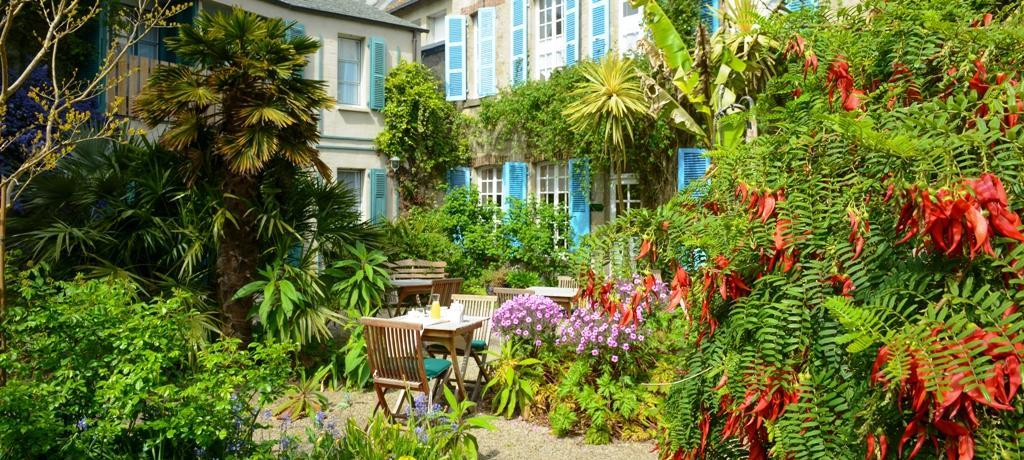 Logis Hotel Les Fuchsias Saint-Vaast-la-Hougue Luaran gambar